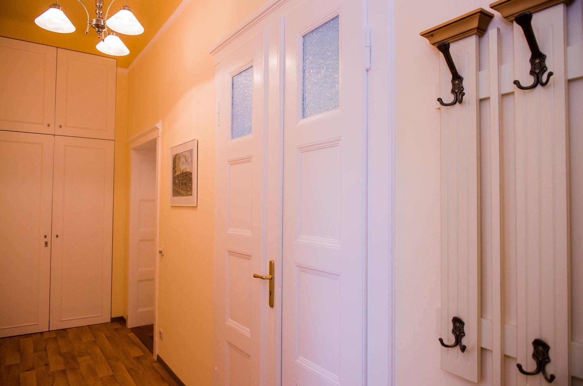 Apartmenthaus Stadt Metz ドレスデン エクステリア 写真
